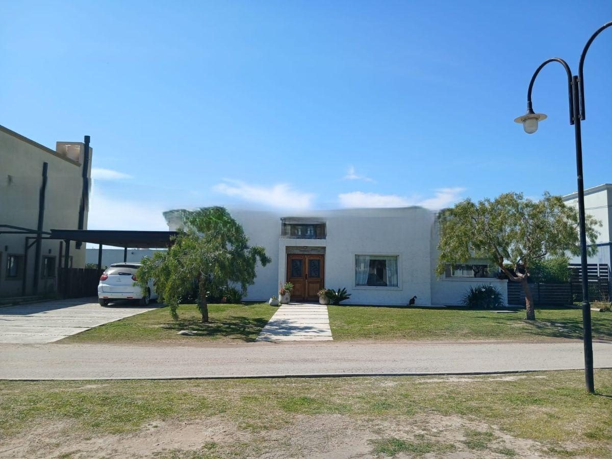 Casa en Una Planta con Pileta y Galería. Barrio El Ensueño · Ingeniero Maschwitz, Escobar