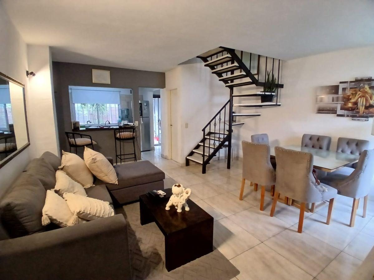 Dúplex en Venta de 3 Dorm. con Pileta y Galería – Barrio Parque Pilar, Gba Norte - Zonaprop