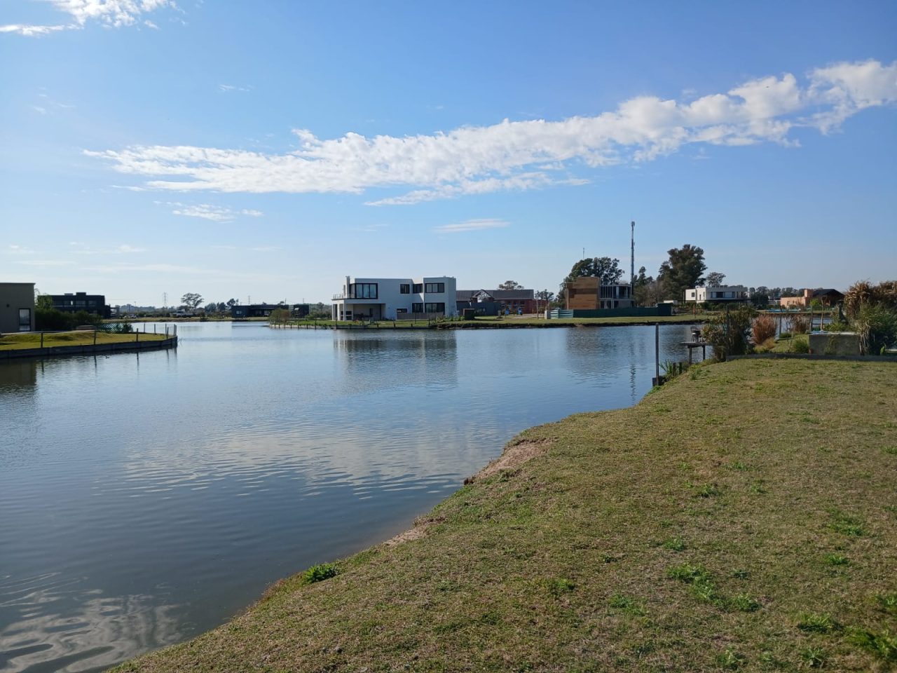 lote A LA LAGUNA,  de 623 m² . Barrio El Ensueño